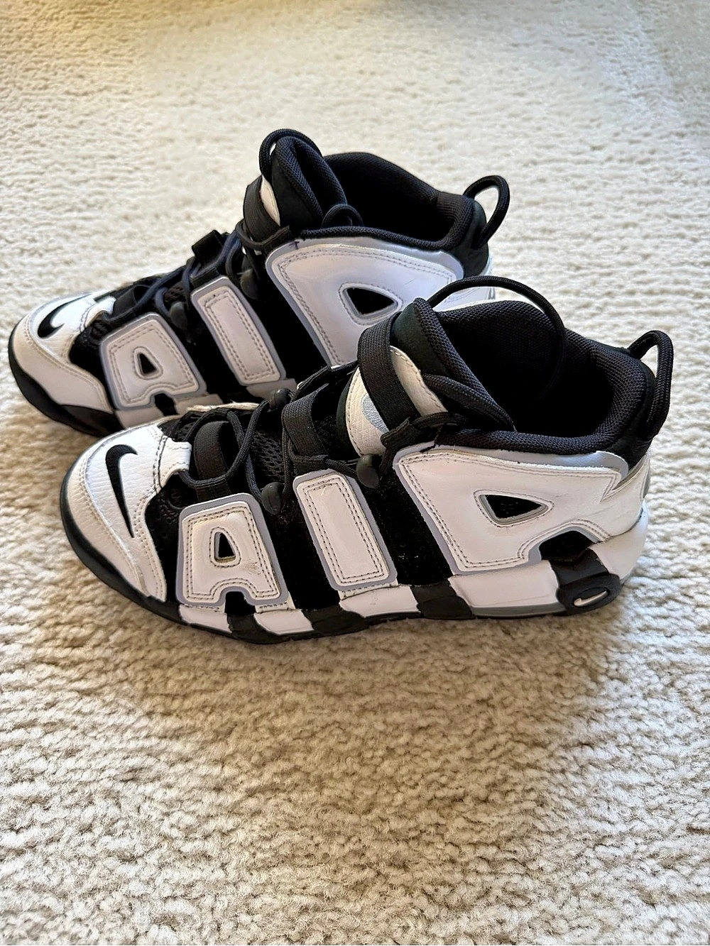 Nike Air More Uptempo Sneakers White & Black US 6Y
